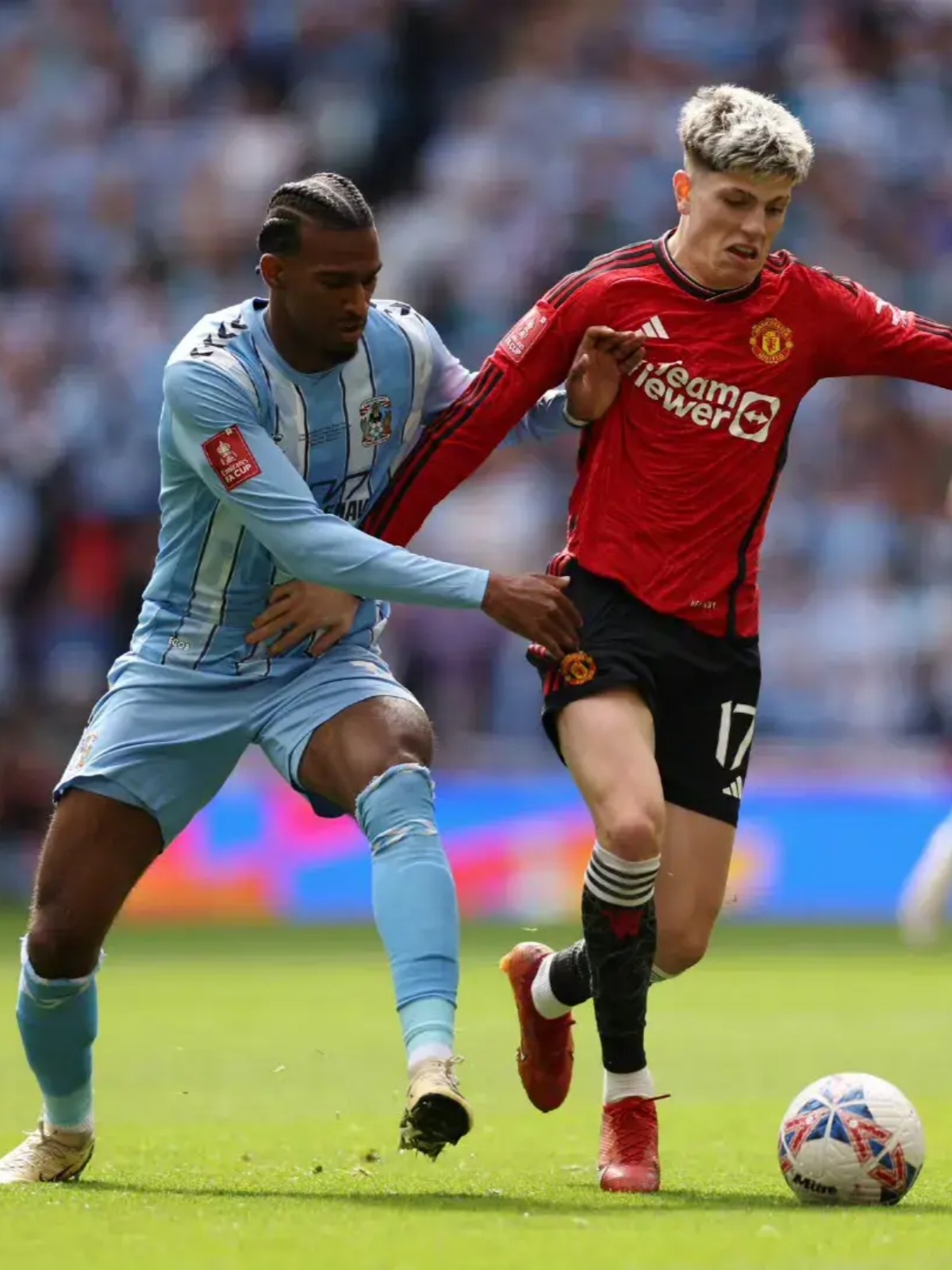 华体会体育-曼城力克皇马，莱万补时绝平西甲的简单介绍