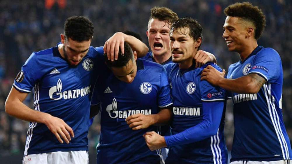 沙尔克球队众志成城,备战重要比赛 沙尔克球队众志成城,备战重要比赛