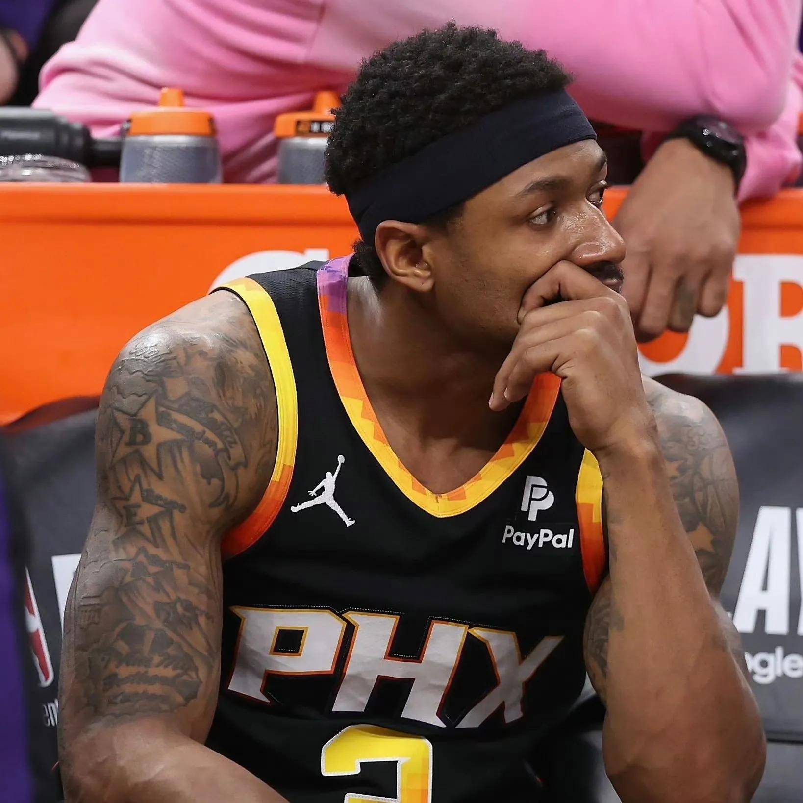 关于太阳球员遭遇赛季首场犯规驱逐的信息 关于太阳球员遭遇赛季首场犯规驱逐的信息