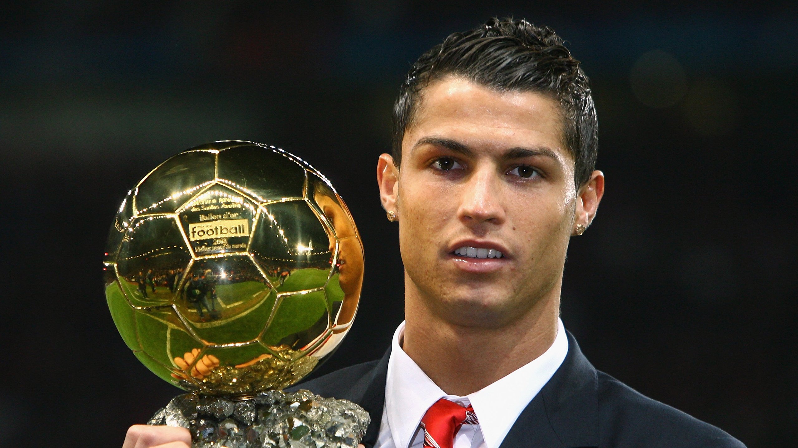 华体会官网-友谊赛惊现降维打击，奥地利对阵伊拉克，苏亚雷斯试训彻底打爆防线