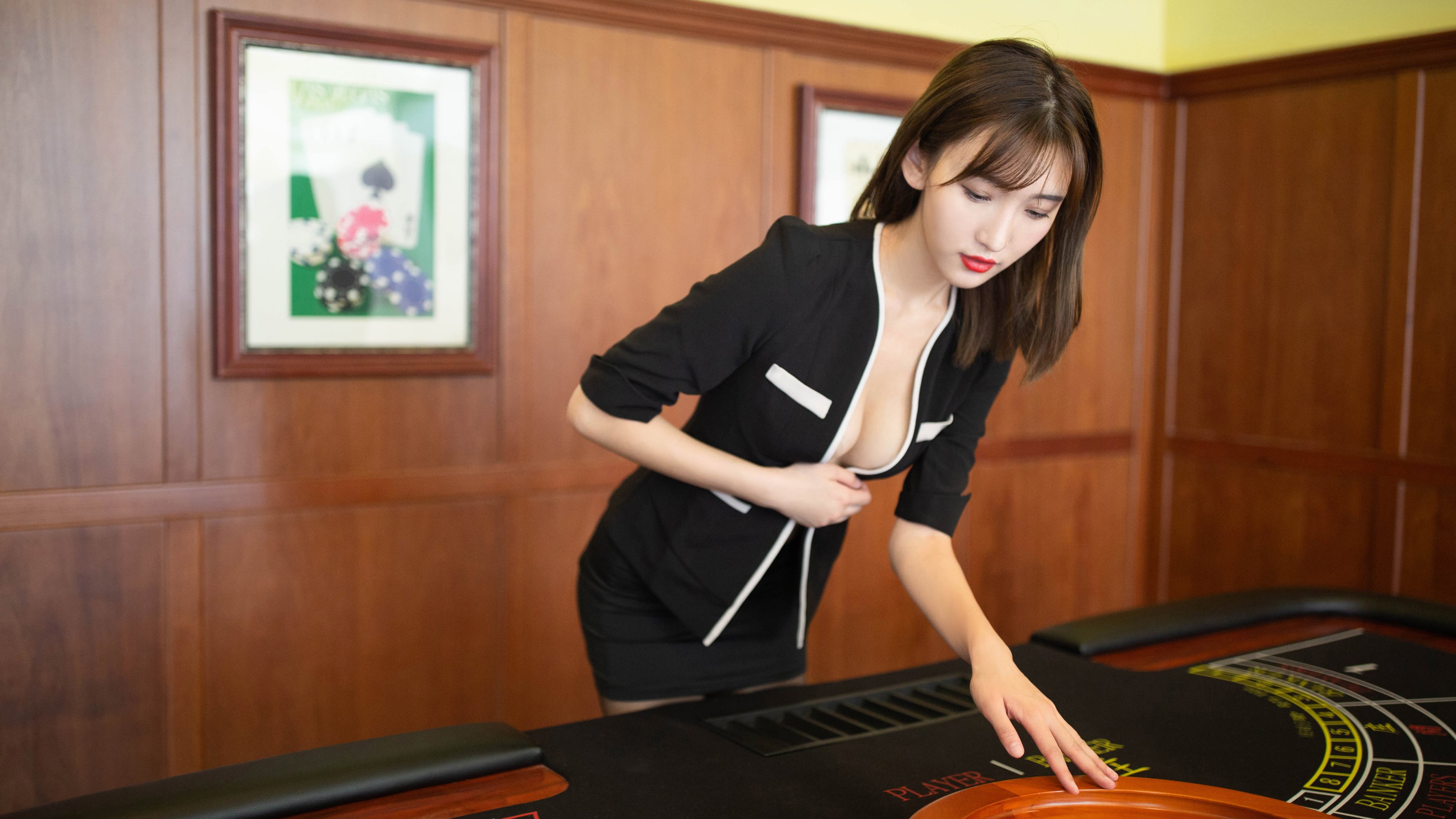 华体会体育-红白风暴，巴萨血拼奥地利背后，凯恩如何成为拜仁的节拍器